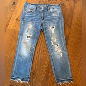 American Eagle Outfitters Light Blue Boyfriend Distressed Cropped Jeans